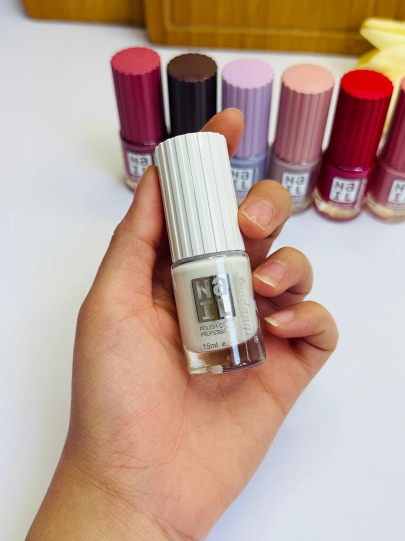 لاک ناخن مینیمال لودانکی 1109؛ سادگی شیک برای استایل‌های روزانه